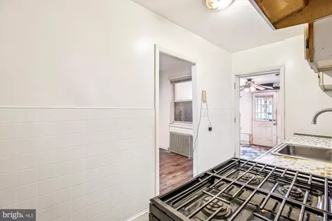 Entry Way - 428 20th St NE, Washington, DC 20002 photo 3 of 3