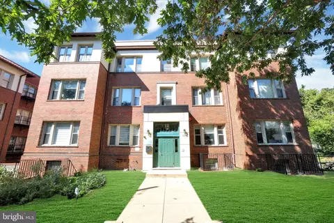 1218 Perry St NE #301, Washington, DC 20017
