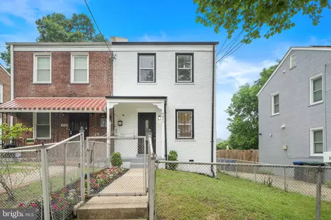 4621 A St SE, Washington, DC 20019