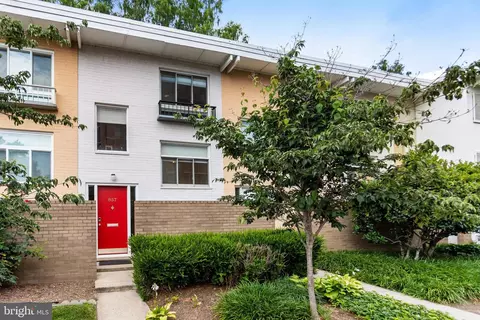 857 3rd St SW #104, Washington, DC 20024