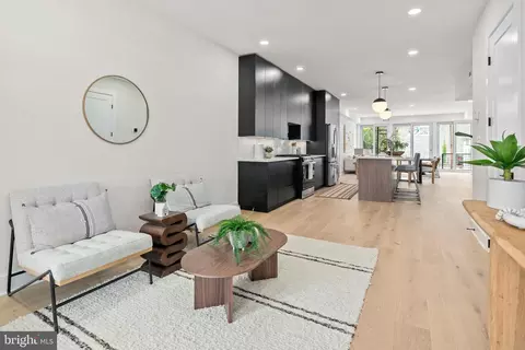 1008 4th St NE #1, Washington, DC 20002 photo 4