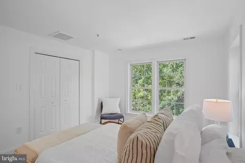 4425 Macarthur Blvd NW, Washington, DC 20007 photo 19