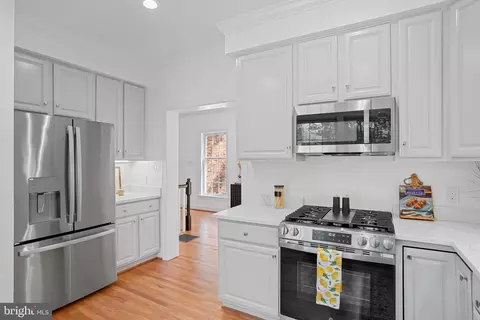 4425 Macarthur Blvd NW, Washington, DC 20007 photo 5