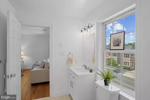 4425 Macarthur Blvd NW, Washington, DC 20007 photo 14