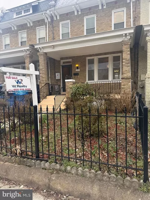 812 Emerson St NW, Washington, DC 20011