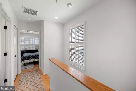 Entry Way - 1215 V St NW, Washington, DC 20009 photo 3 of 6