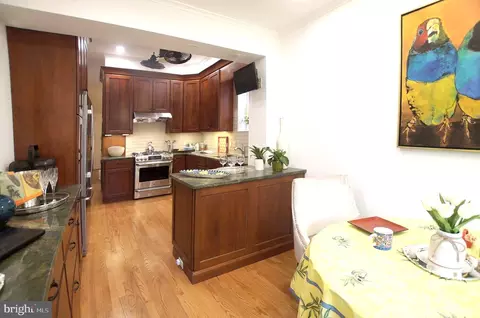 241 12th St SE, Washington, DC 20003 photo 16