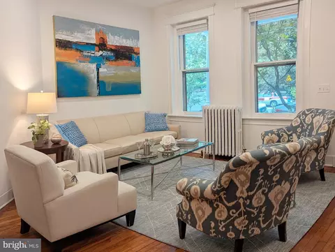 241 12th St SE, Washington, DC 20003 photo 4