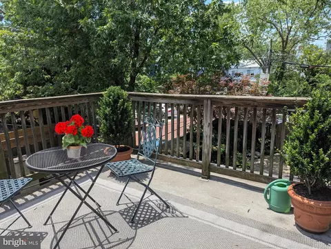 241 12th St SE, Washington, DC 20003 photo 36