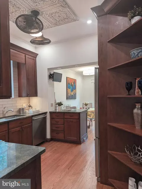 241 12th St SE, Washington, DC 20003 photo 12