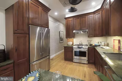 241 12th St SE, Washington, DC 20003 photo 13