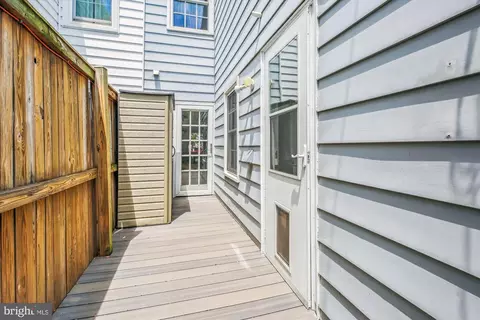 925 G St SE, Washington, DC 20003 photo 31