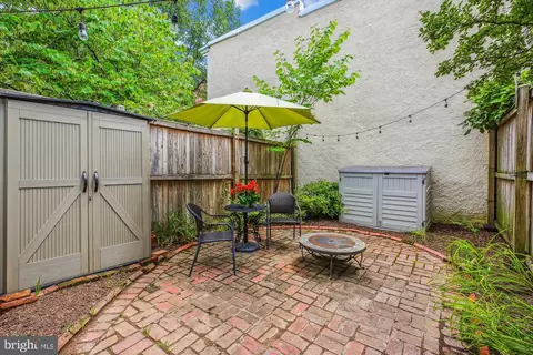 925 G St SE, Washington, DC 20003 photo 30