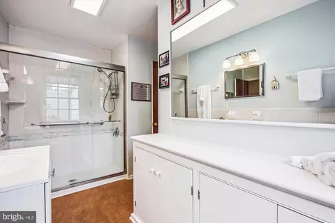925 G St SE, Washington, DC 20003 photo 23