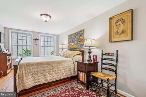 925 G St SE, Washington, DC 20003 photo 21
