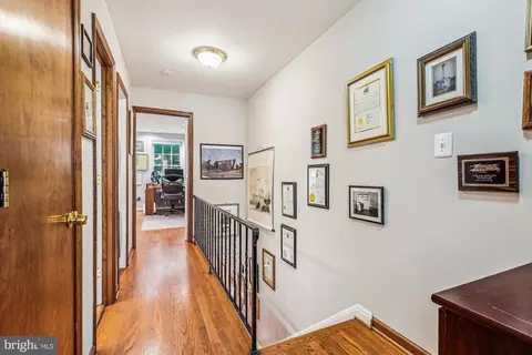 925 G St SE, Washington, DC 20003 photo 16