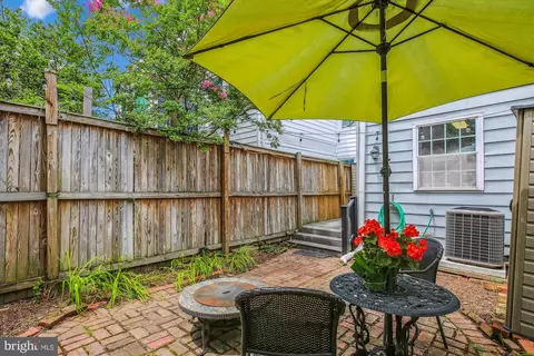 925 G St SE, Washington, DC 20003 photo 28