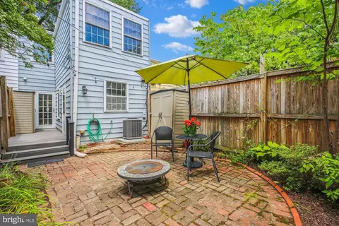 925 G St SE, Washington, DC 20003 photo 29
