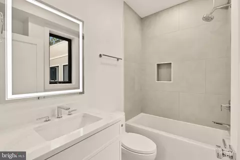 507 L St NE #3B, Washington, DC 20002 photo 31