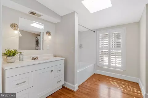 316 5th St NE, Washington, DC 20002 photo 27