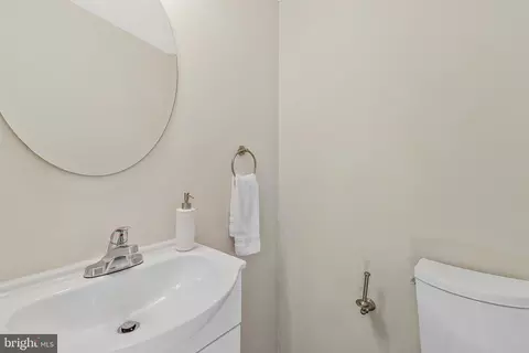 316 5th St NE, Washington, DC 20002 photo 15