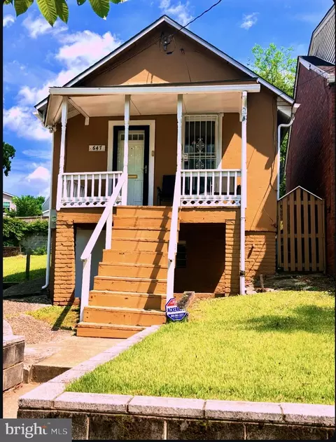 647 49th St NE, Washington, DC 20019