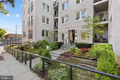 329 Rhode Island Ave NE #303, Washington, DC 20002