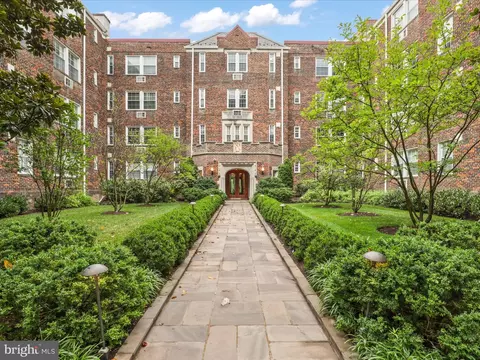 3051 Idaho Ave NW #101, Washington, DC 20016