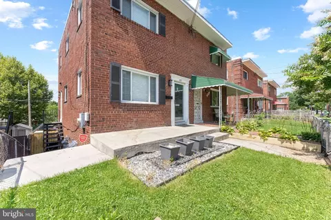 Exterior - 821 Oglethorpe St NE, Washington, DC 20011 photo 2 of 6