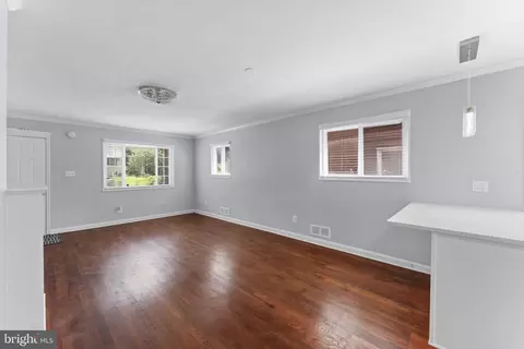 Living - 821 Oglethorpe St NE, Washington, DC 20011 photo 5 of 6