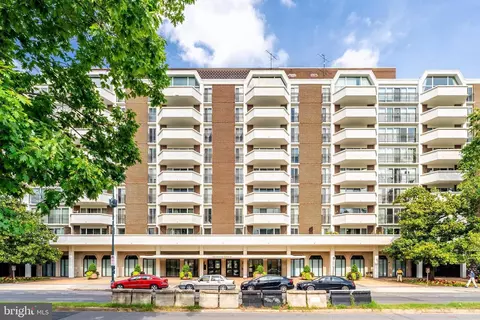 700 7th St SW #319, Washington, DC 20024