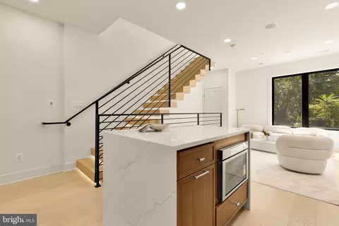 509 L St NE #4B, Washington, DC 20002 photo 4