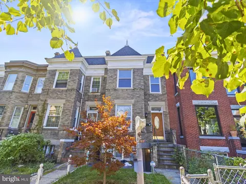 131 R St NE #A, Washington, DC 20002