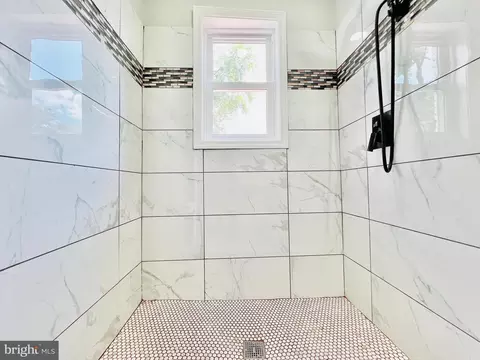 Bath - 3486 23rd St SE, Washington, DC 20020 photo 2 of 5