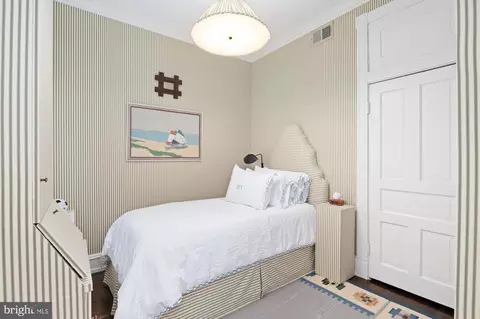 Bedroom - 1333 30th St NW, Washington, DC 20007 photo 5 of 7