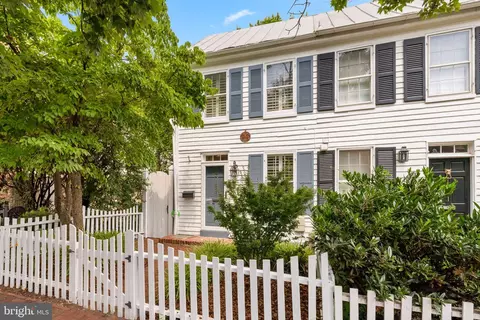 1653 35th St NW, Washington, DC 20007