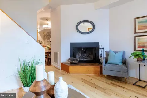 Living - 210 13th St SE, Washington, DC 20003 photo 2 of 2