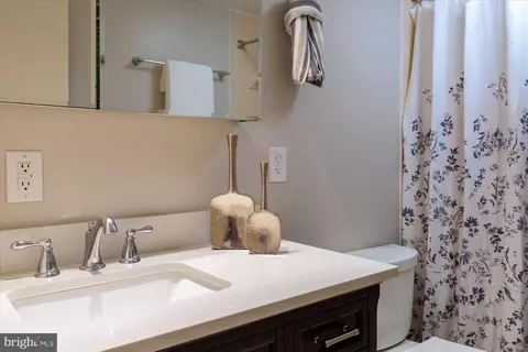 Bath - 210 13th St SE, Washington, DC 20003 photo 3 of 3