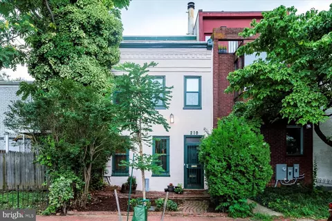 210 13th St SE, Washington, DC 20003