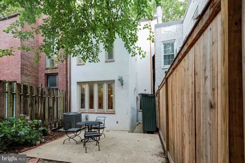 Exterior - 210 13th St SE, Washington, DC 20003 photo 4 of 8
