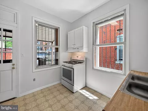 1438 Independence Ave SE, Washington, DC 20003 photo 14