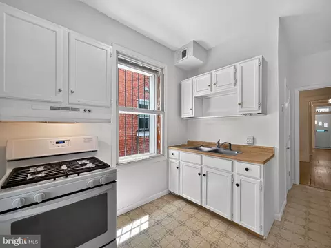 1438 Independence Ave SE, Washington, DC 20003 photo 13