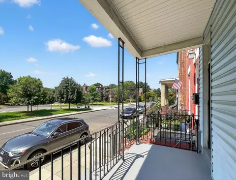 1438 Independence Ave SE, Washington, DC 20003 photo 3