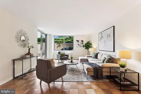3001 Veazey Ter NW #410, Washington, DC 20008