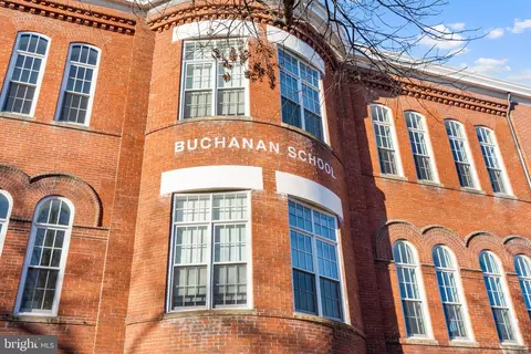 1324 E Street St SE #104, Washington, DC 20003