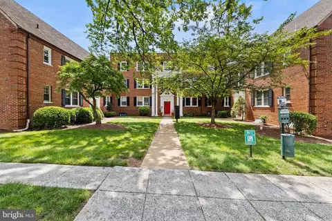 2114 Suitland Ter SE #301, Washington, DC 20020