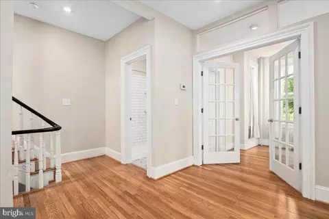 Entry Way - 304 2nd St SE, Washington, DC 20003 photo 2 of 4