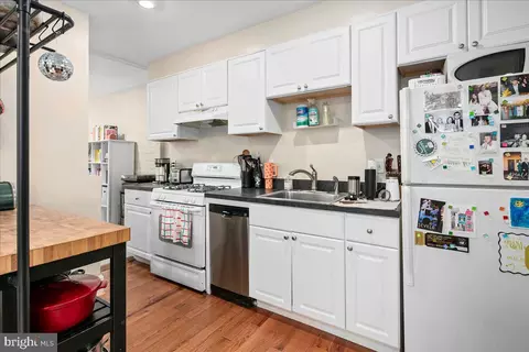 Kitchen - 304 2nd St SE, Washington, DC 20003 photo 4 of 15