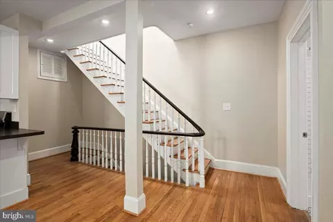 Entry Way - 304 2nd St SE, Washington, DC 20003 photo 3 of 4