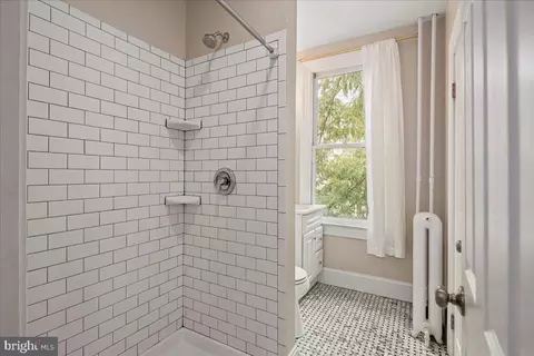Bath - 304 2nd St SE, Washington, DC 20003 photo 4 of 7